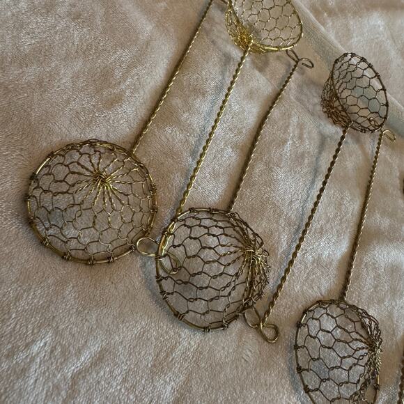 6 Vtg Gold Brass Metal Mesh Spoon Scoop Wire Oil Skimmer Strainer Fried Fondue - Picture 3 of 4